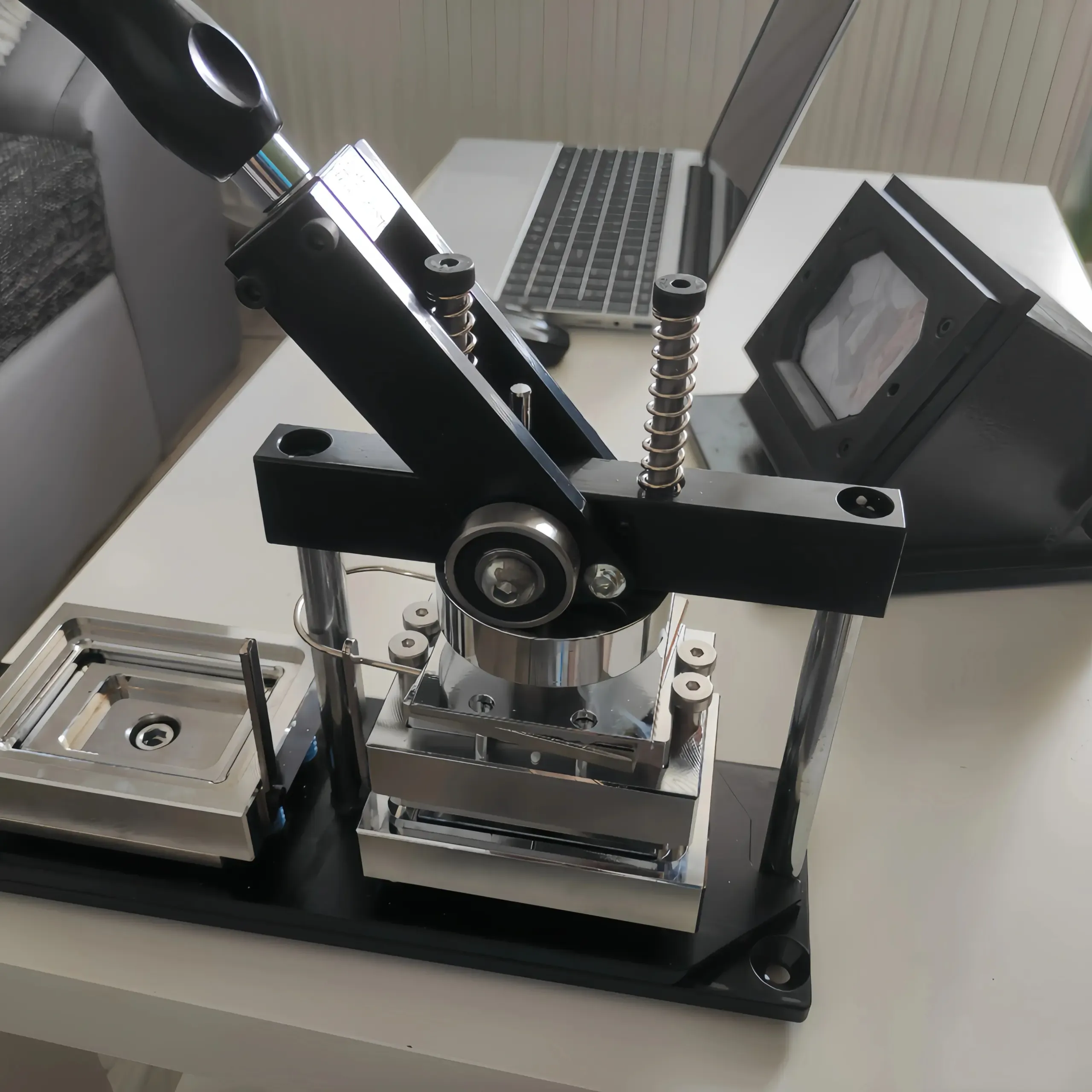High-Efficiency Magnet Making Machine for Custom Fridge Magnets detail 12