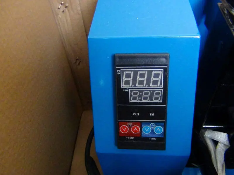 Small 40x60 cm Clamshell T-Shirt Heat Press Machine New Condition for Garment Usage Low Price - Image 7