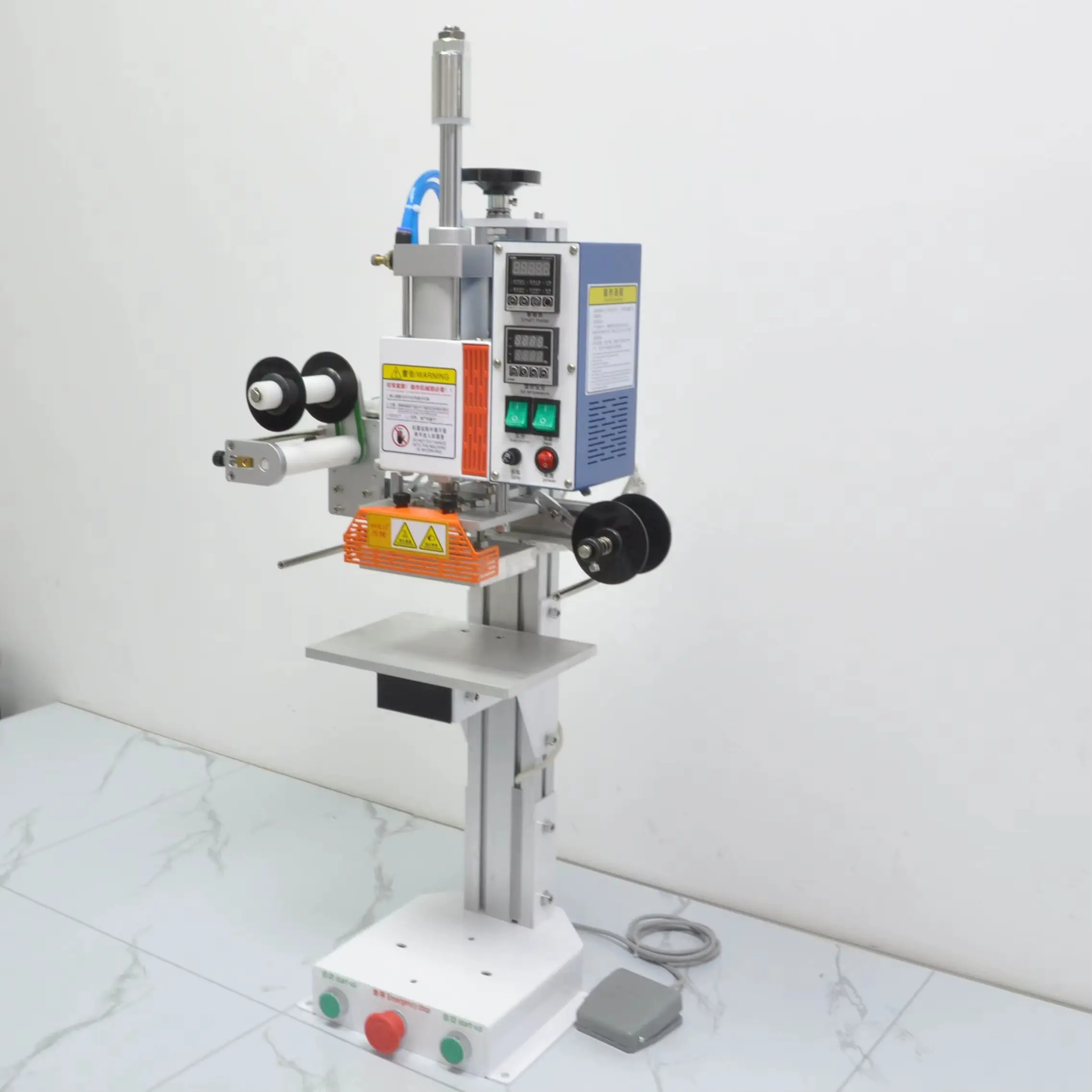 Automatic Hot Foil Stamping 图片素材 2026-7-8 Hot Foil Stamping Machine for B2B Buyers