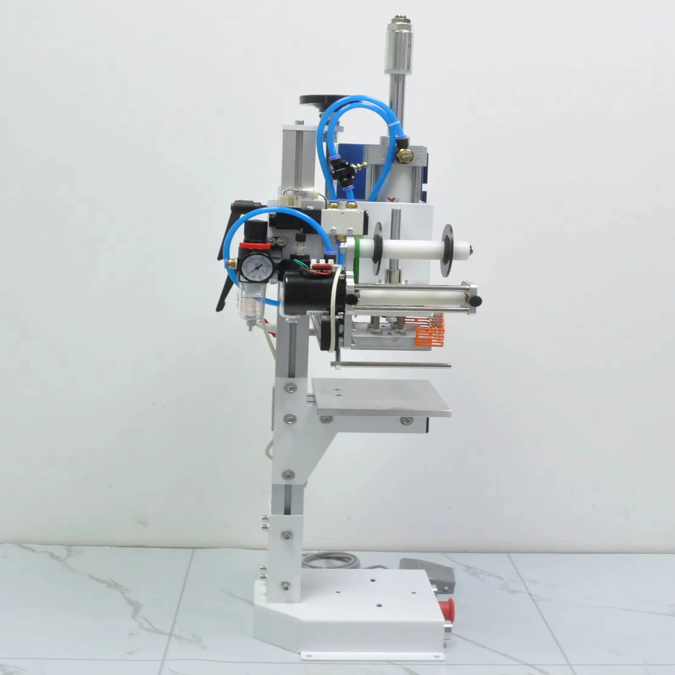 Automatic Hot Foil Stamping 图片素材 2026-7-8 Hot Foil Stamping Machine for B2B Buyers