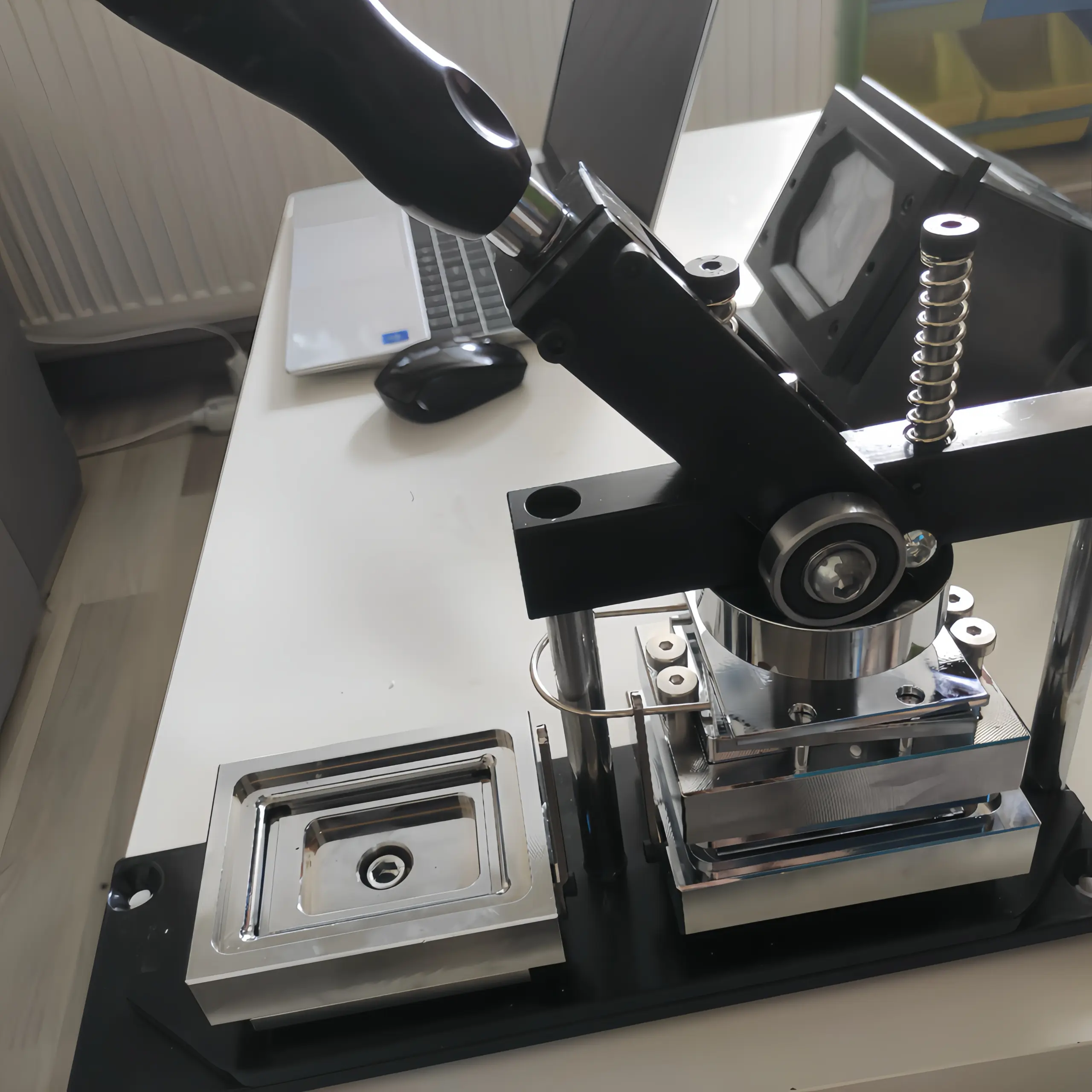 High-Efficiency Magnet Making Machine for Custom Fridge Magnets detail image 13